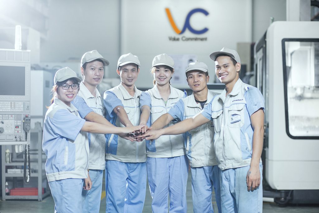 Việt Chuẩn - Công ty ép nhựa công nghiệp hàng đầu Việt Nam